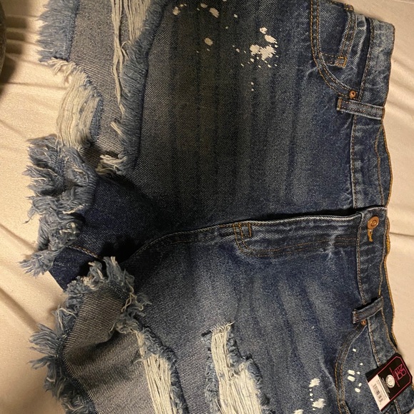 Shorts - Picture 2 of 2